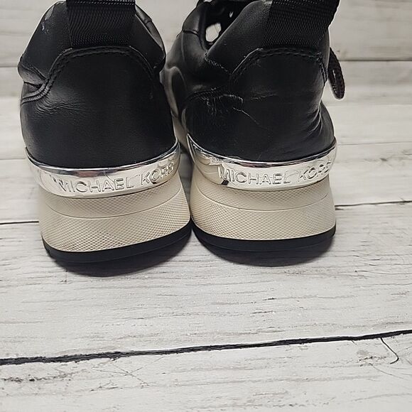 Michael Kors Allie Stride Trainer Smooth Leather Black Sneakers Women's 9.5M - Picture 2 of 11